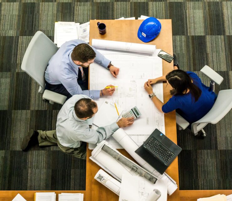 Saudi Arabia Work Culture: What Expats Need to Know Now